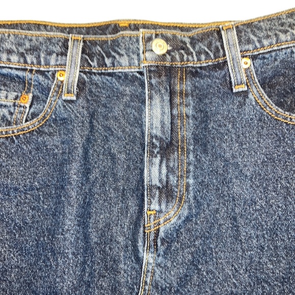 Levi Strauss Denim Skirt Waist 32 length 17 - Picture 2 of 7